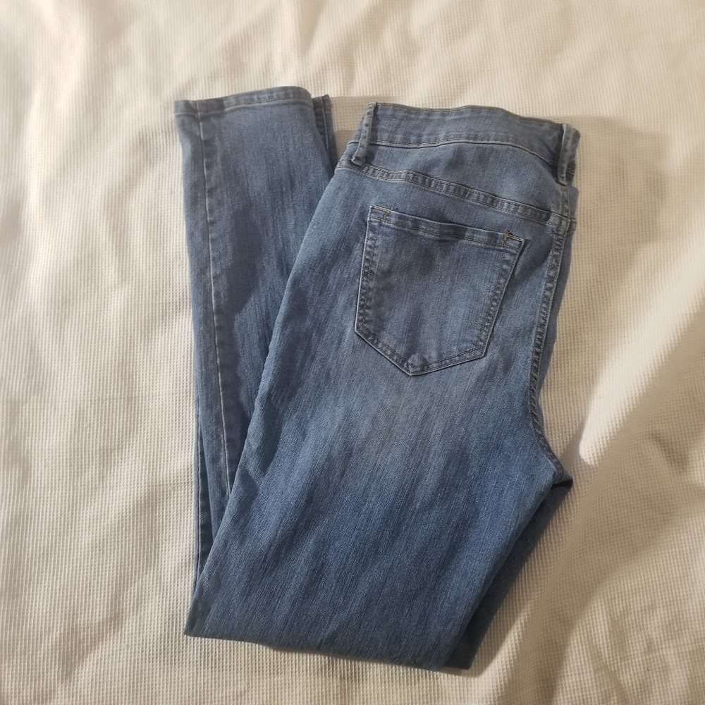 Old Navy Super Skinny Mid-Rise BB2
